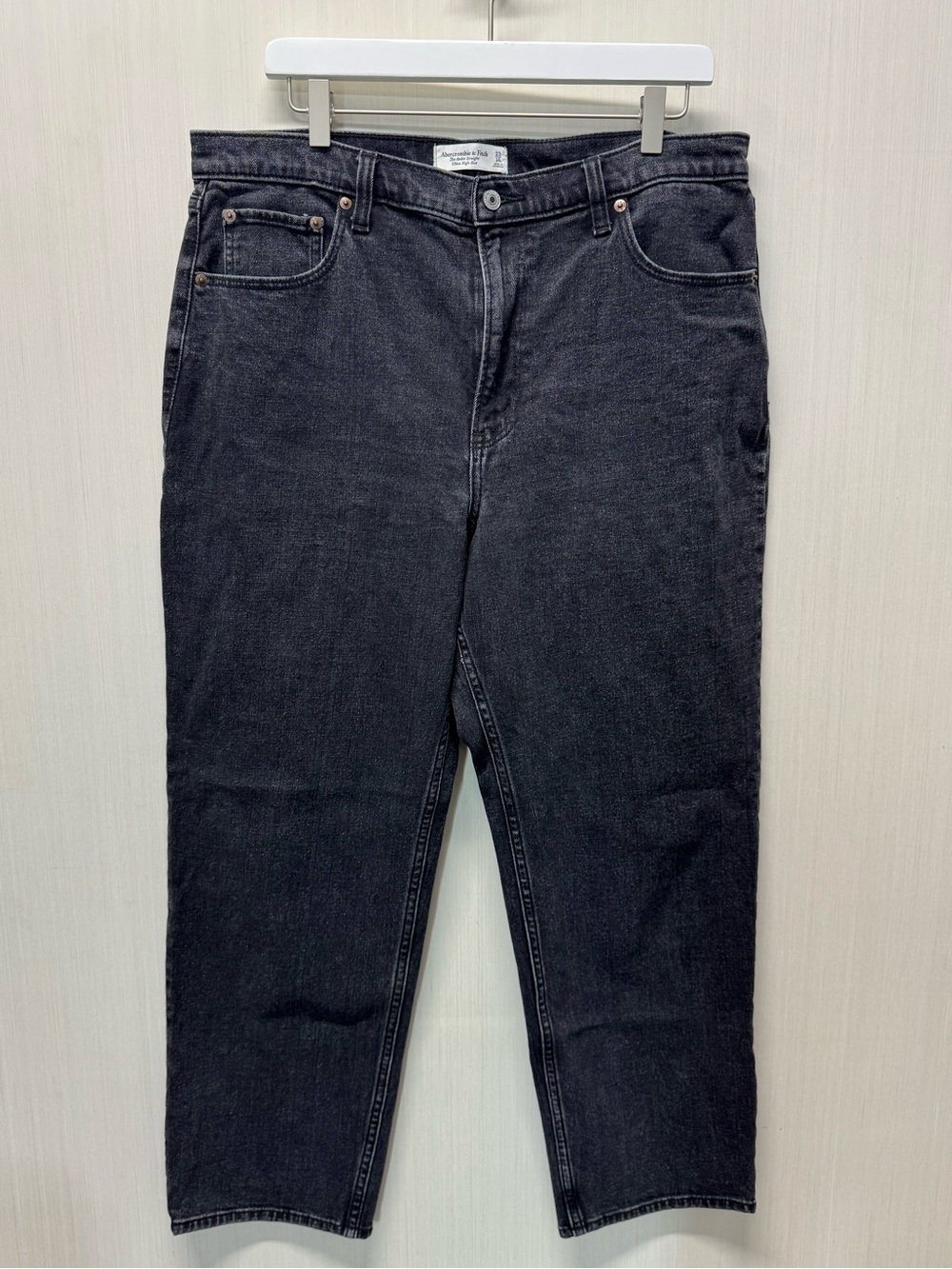 A&F The Ankle Straight Ultra High Rise Jean 16L